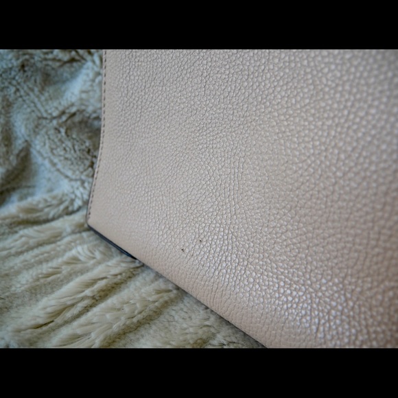 Michael Kors Mercer 2Way Handbag - Picture 10 of 14